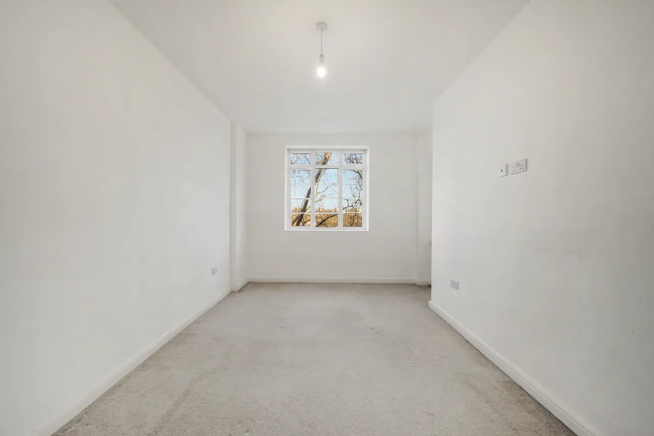 Hammersmith Road, Hammersmith, W6, photo 10