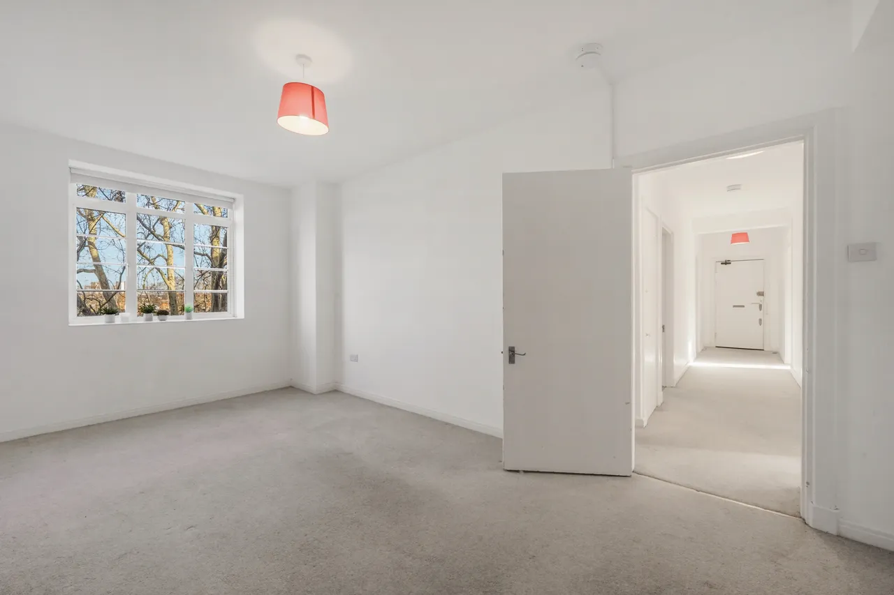 Hammersmith Road, Hammersmith, W6, photo 6