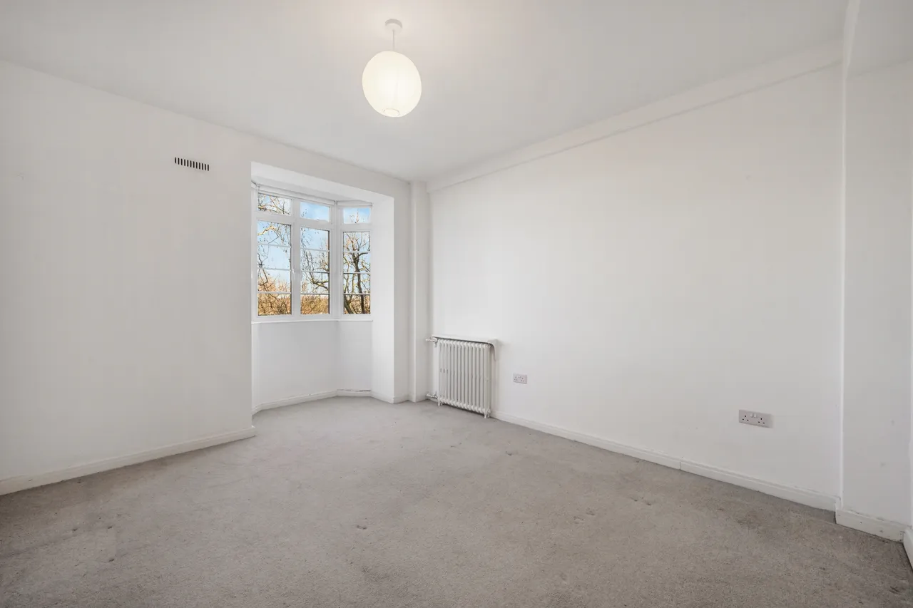 Hammersmith Road, Hammersmith, W6, photo 18