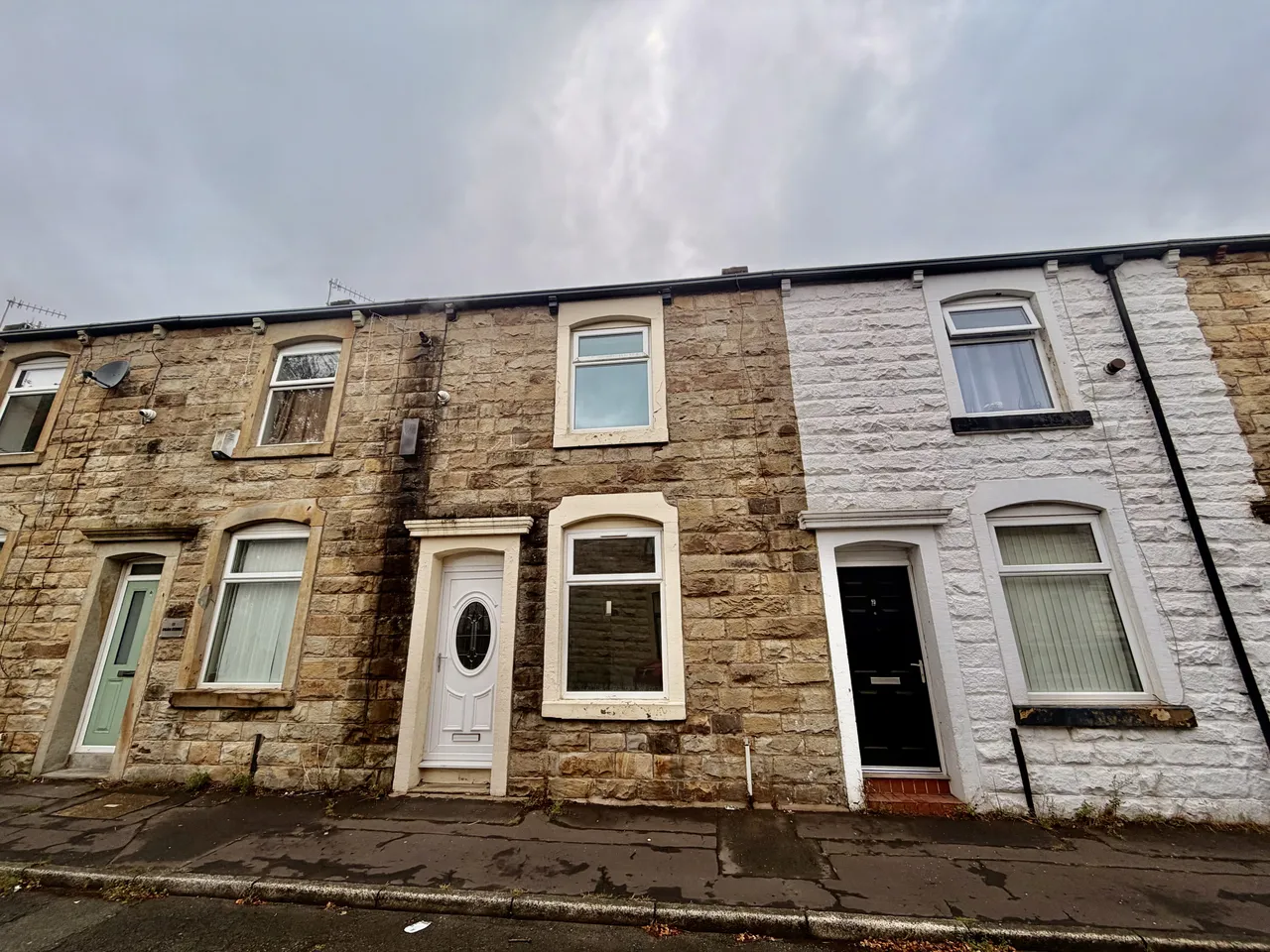 2 bed house to rent — Dean Street, Burnley