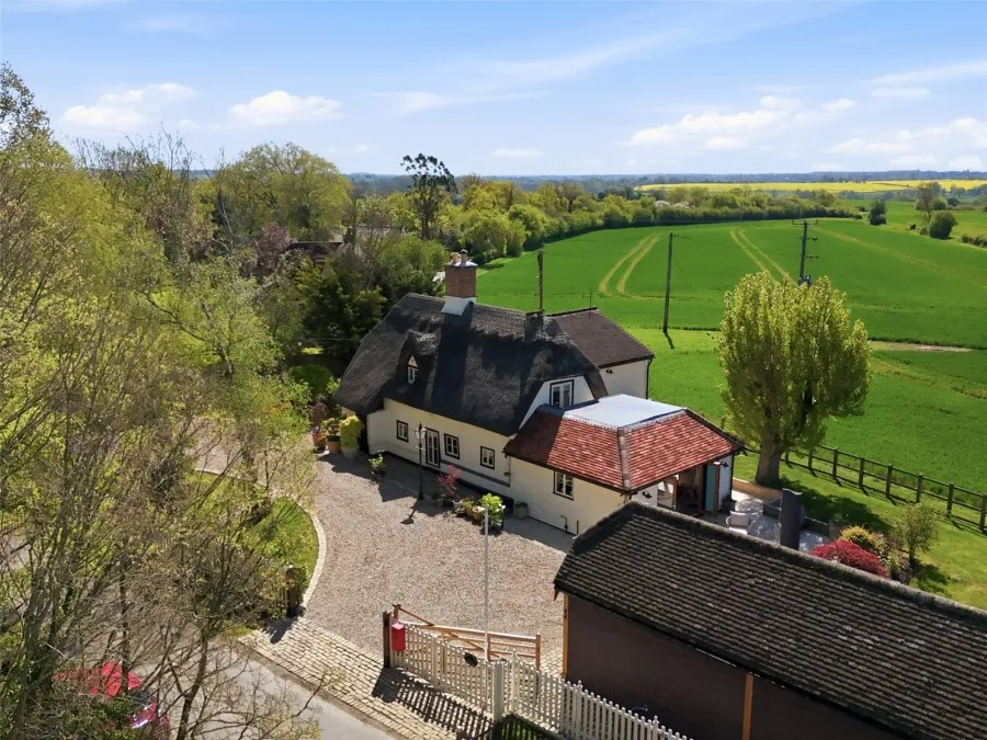 with 4 bedrooms in Broxted, Nr Thaxted, CM6, photo 30