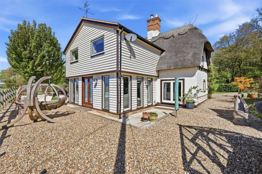 with 4 bedrooms in Broxted, Nr Thaxted, CM6, photo 18