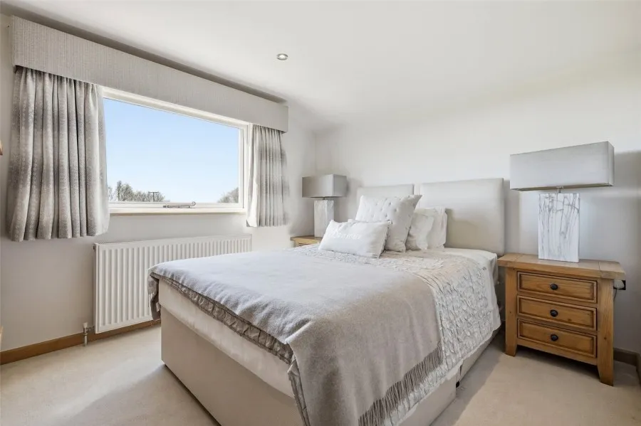 with 4 bedrooms in Broxted, Nr Thaxted, CM6, photo 13
