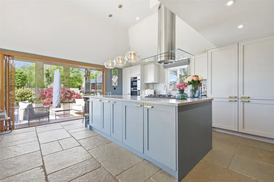 with 4 bedrooms in Broxted, Nr Thaxted, CM6, photo 7