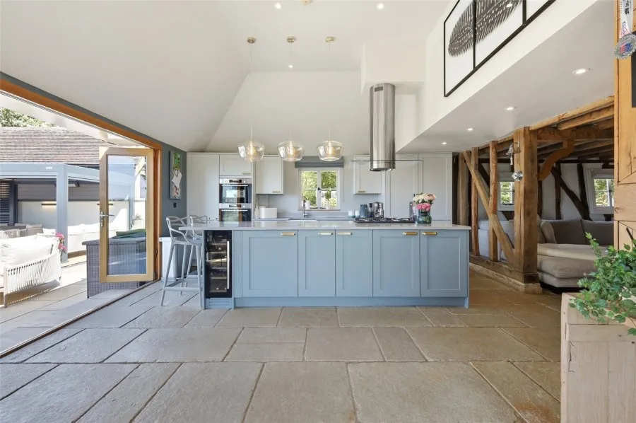 with 4 bedrooms in Broxted, Nr Thaxted, CM6, photo 8