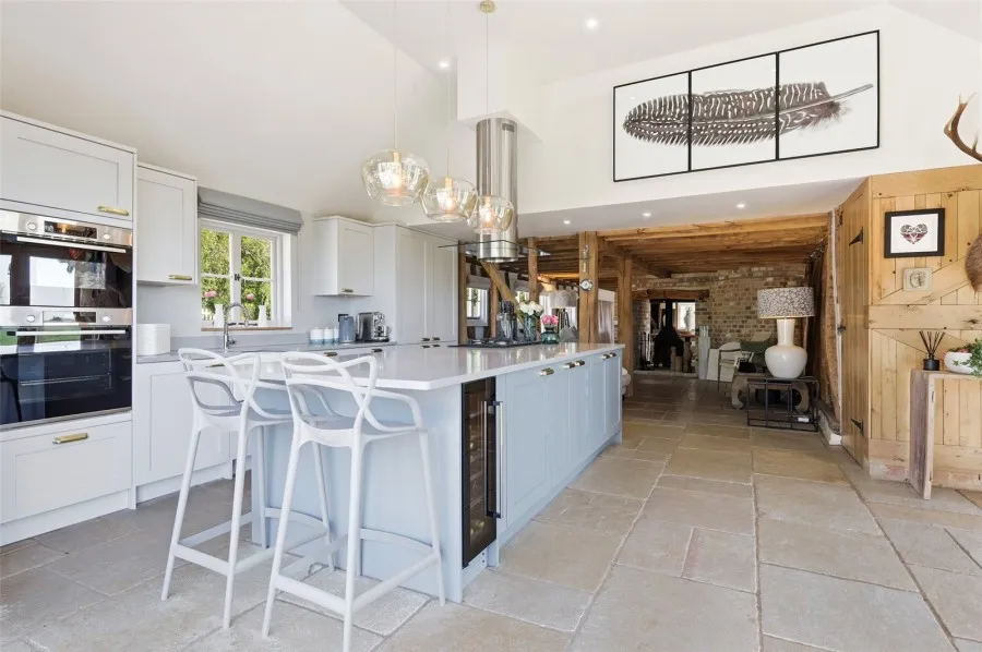 with 4 bedrooms in Broxted, Nr Thaxted, CM6, photo 5