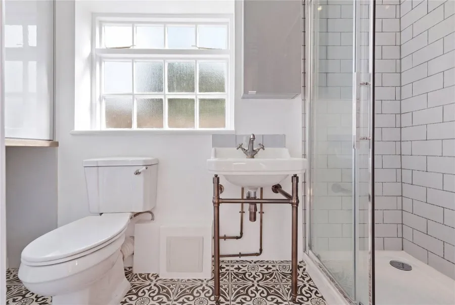 with 4 bedrooms in Linton, CB21, photo 15