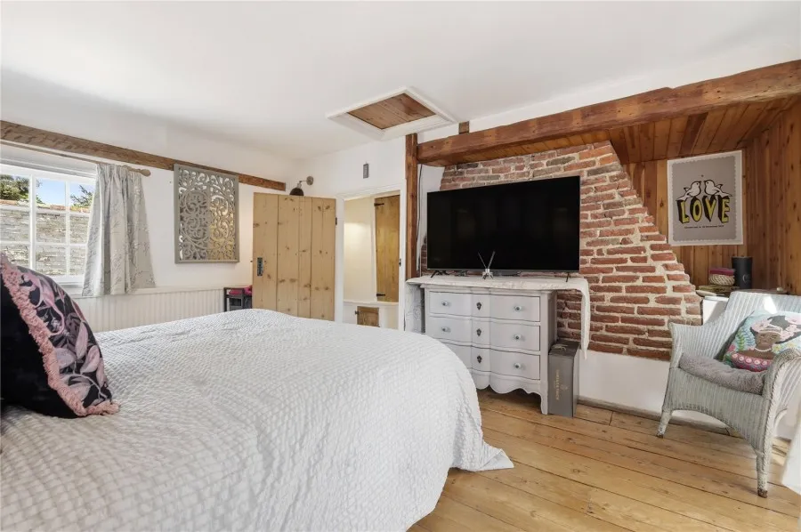 with 4 bedrooms in Linton, CB21, photo 12