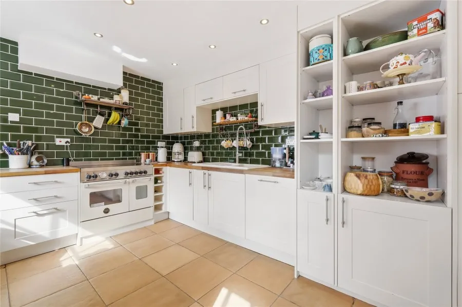 with 4 bedrooms in Linton, CB21, photo 8