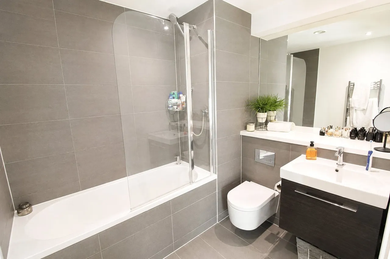 Warren Road, Cheadle Hulme, Cheshire, SK8, photo 6