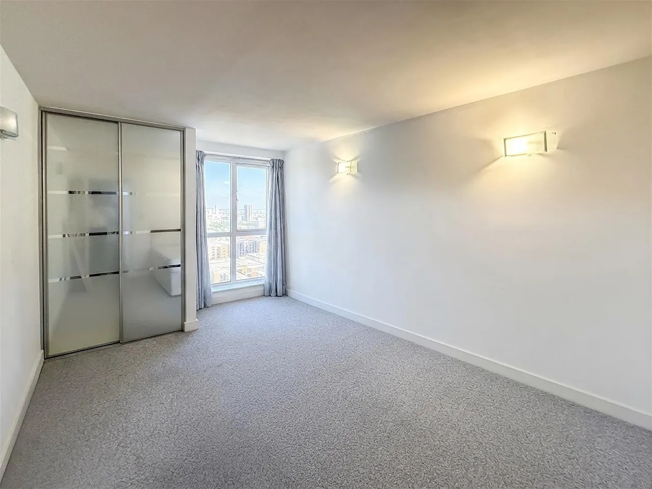High Street, Slough, photo 5