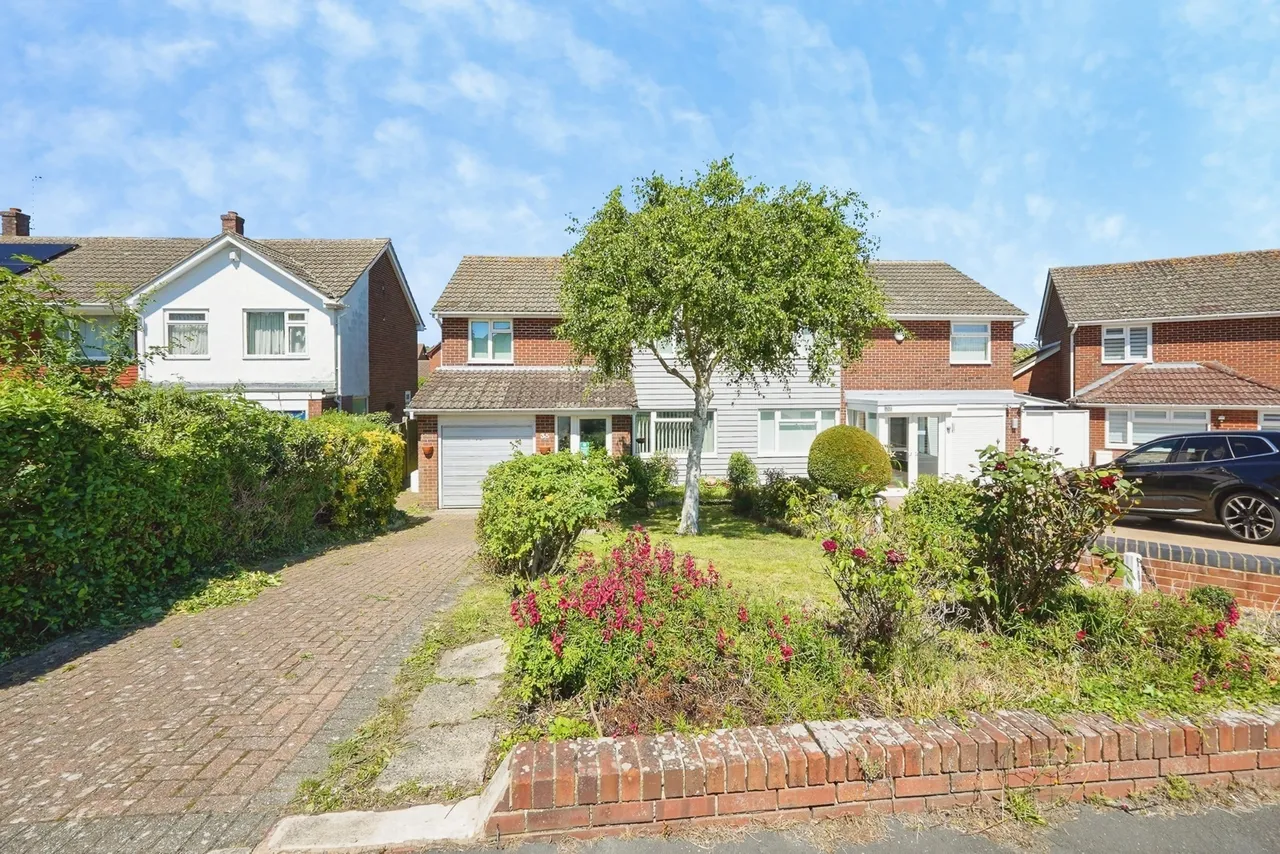 3 bed house for sale — Fairway Avenue, Folkestone, Kent, CT19