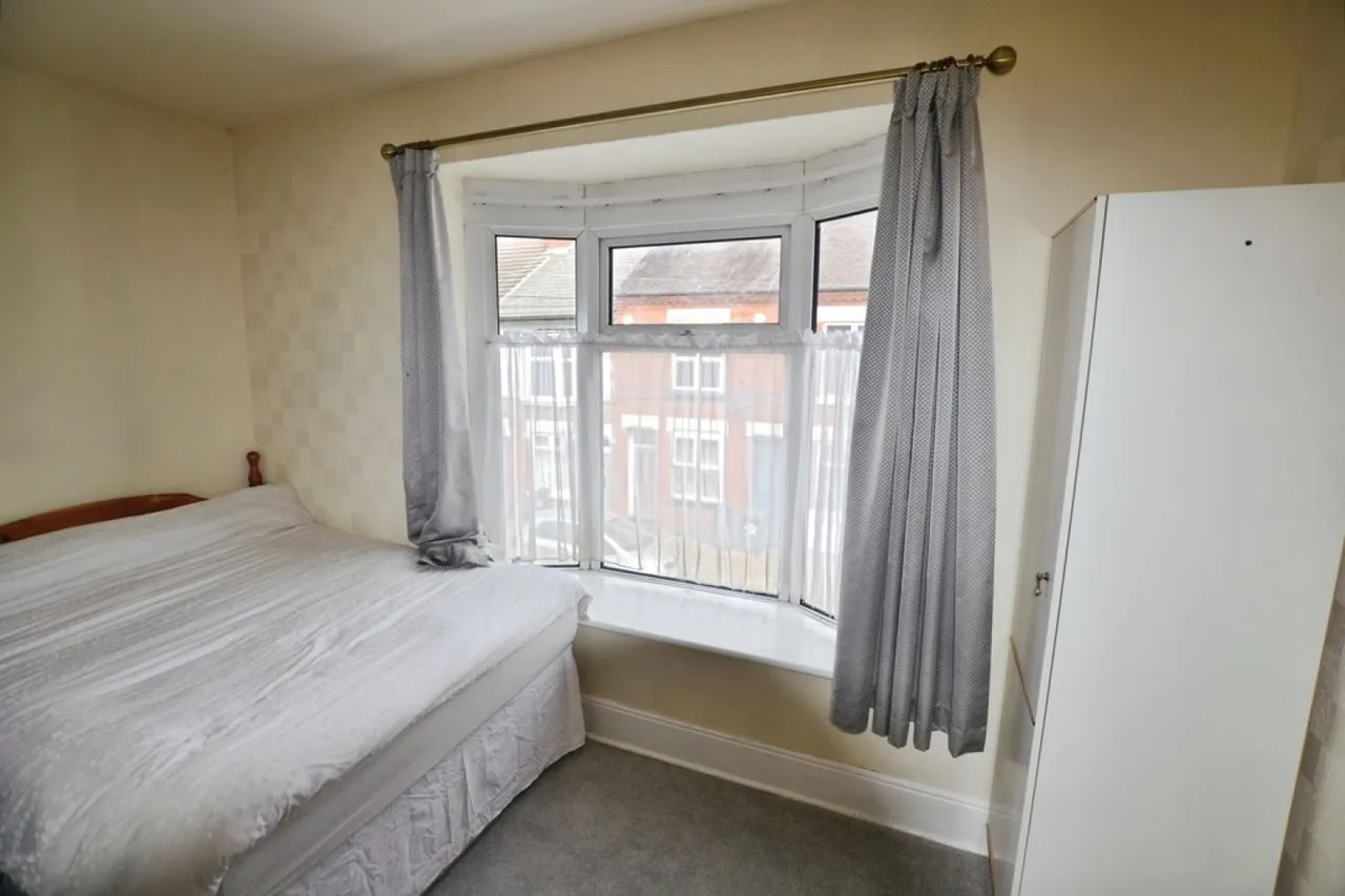 75 Wolverton Road, photo 8