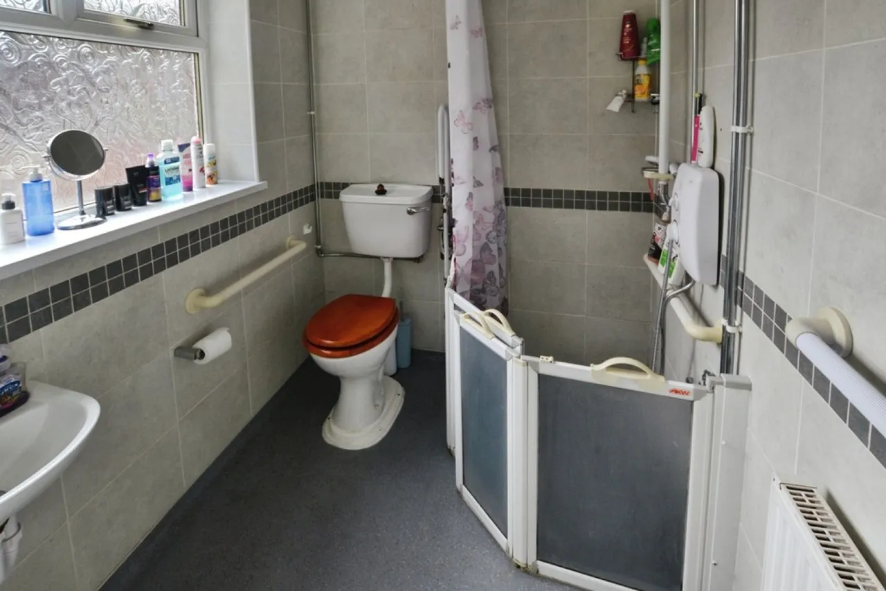 75 Wolverton Road, photo 7