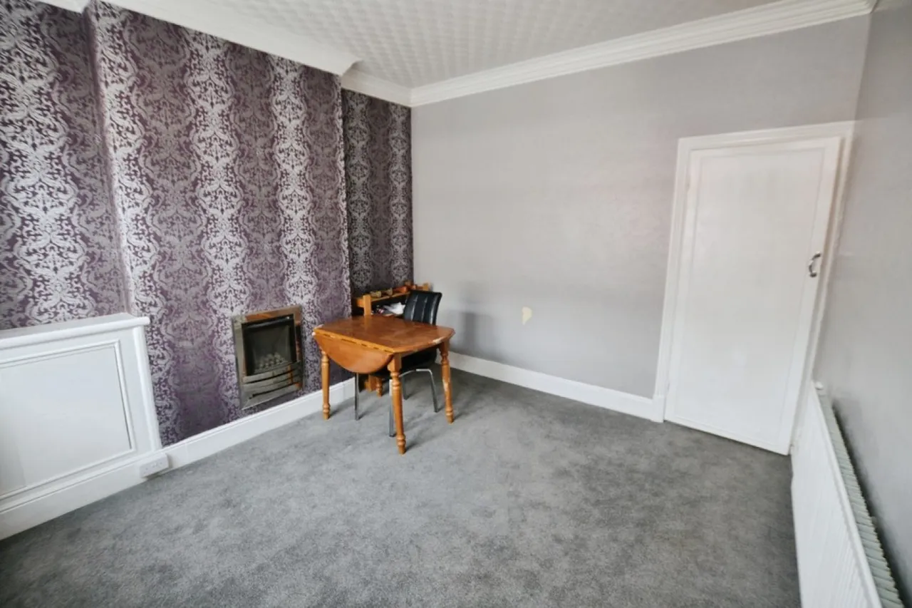 75 Wolverton Road, photo 3