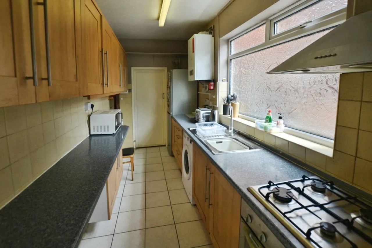 75 Wolverton Road, photo 6
