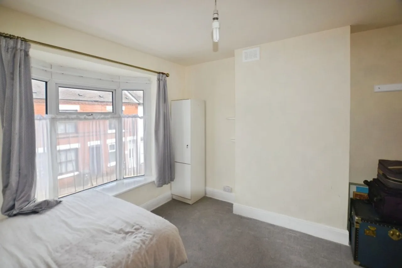 75 Wolverton Road, photo 9