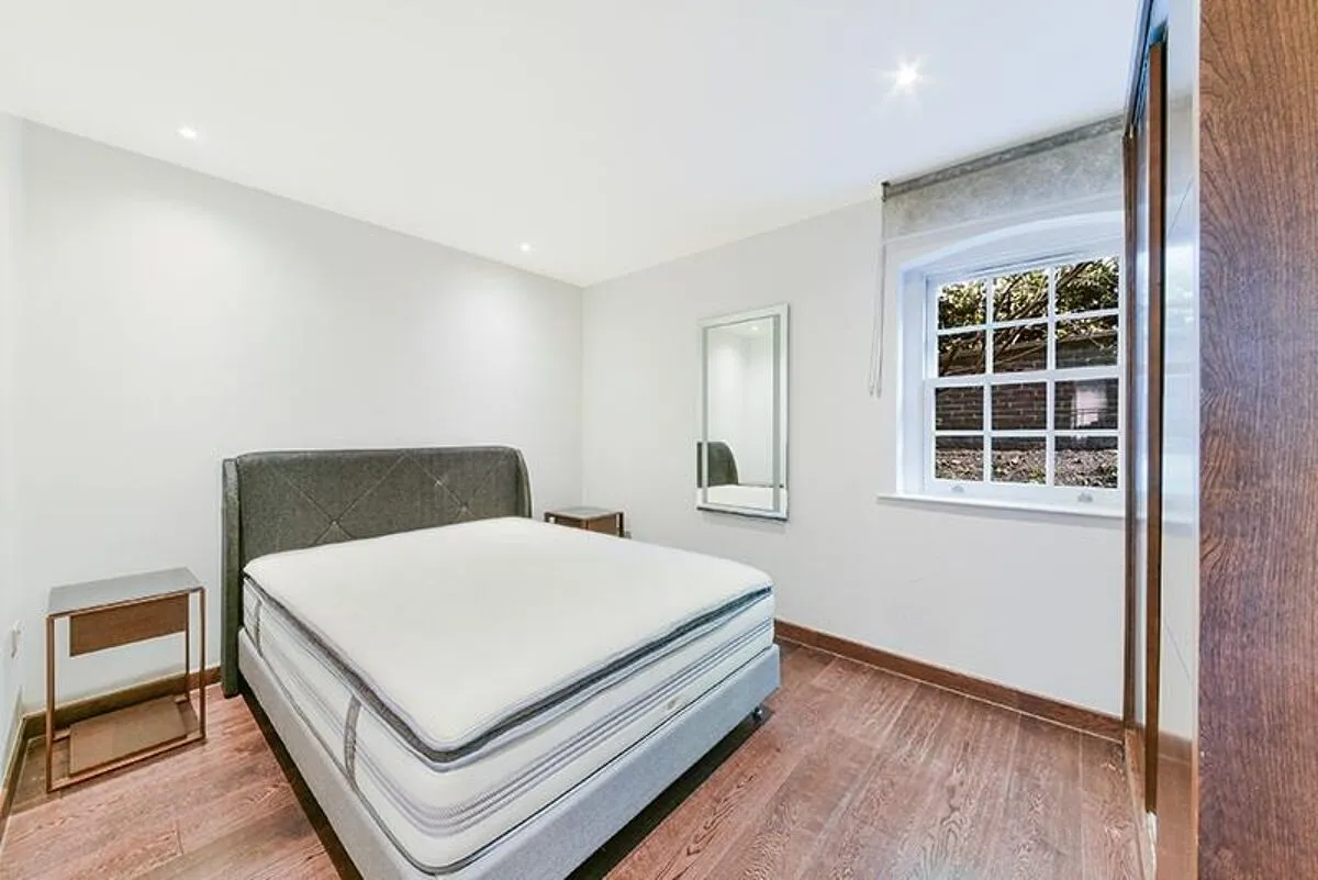 Queen Victoria Terrace, London, E1W, photo 9