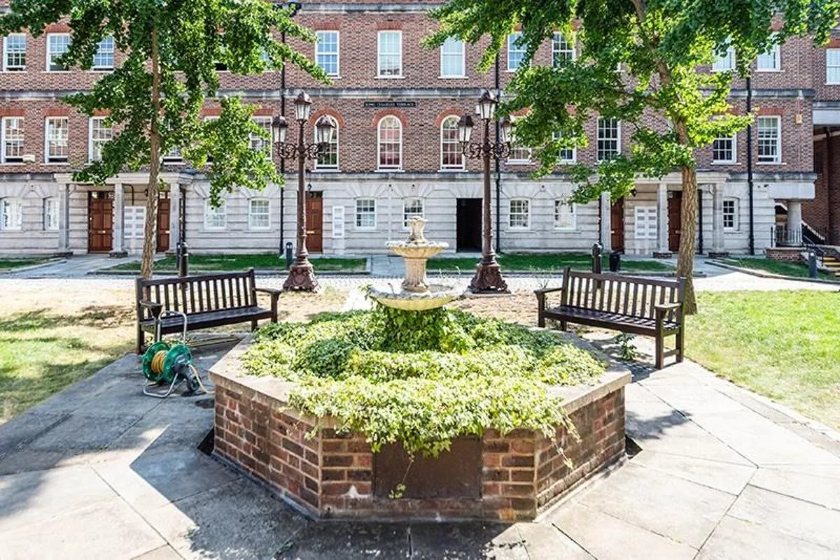 Queen Victoria Terrace, London, E1W, photo 13