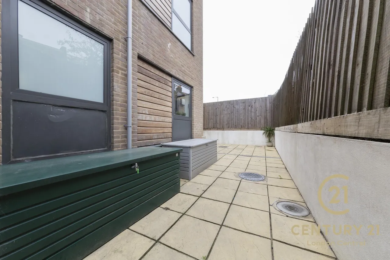 Harrow Road, London, NW10, photo 13