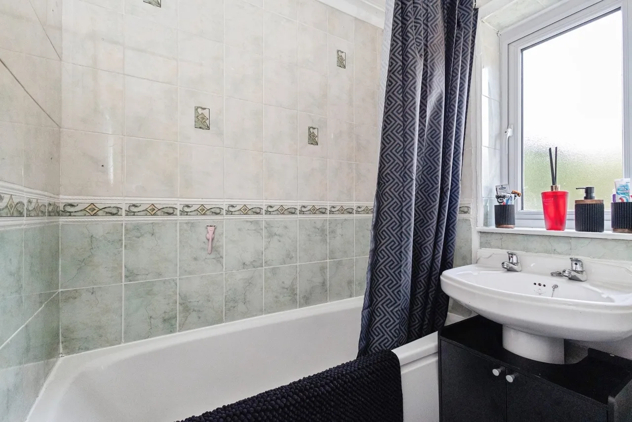 Chamberlain Road, Stalybridge, SK15, photo 18