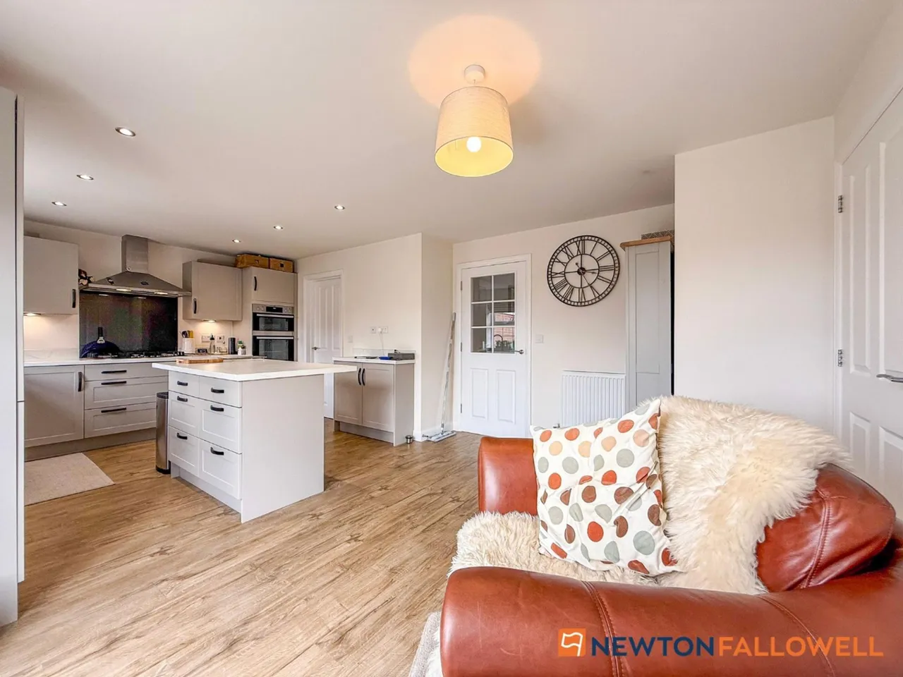 Westland Drive, Fernwood, NG24, photo 8