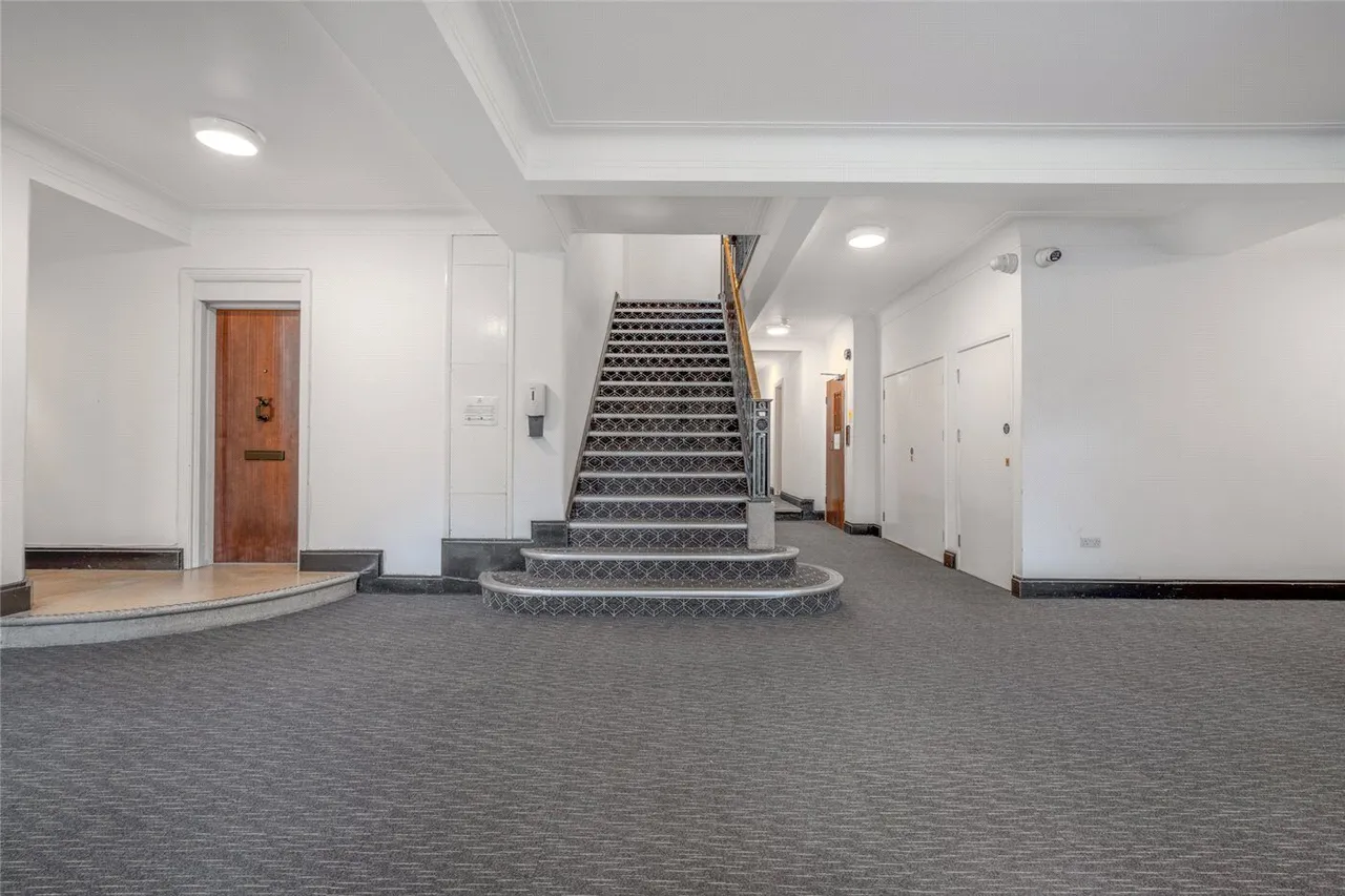 Belsize Grove, London, NW3, photo 9
