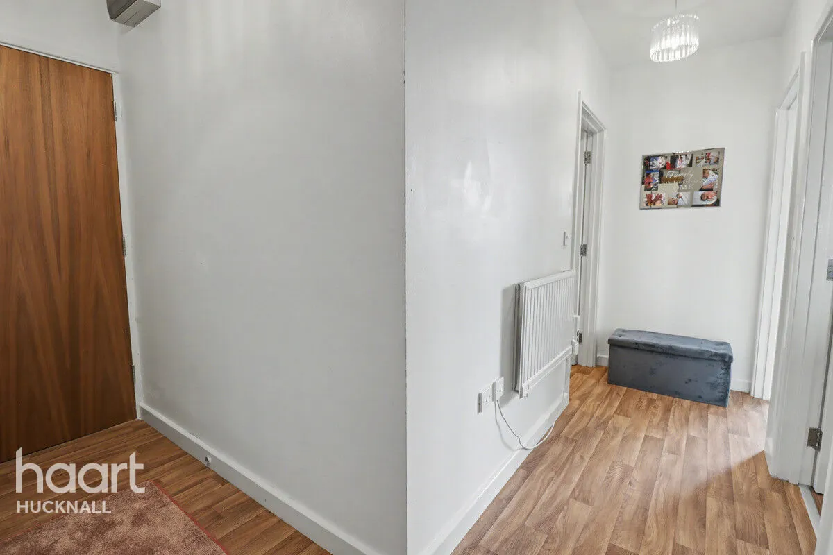 St Crispins, Stockwell Gate, NG18, photo 8