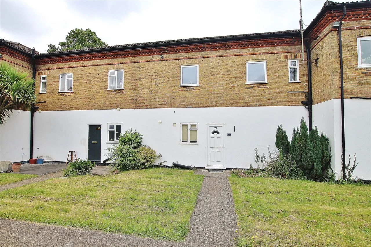 Raglan Road, Woking, GU21, photo 8