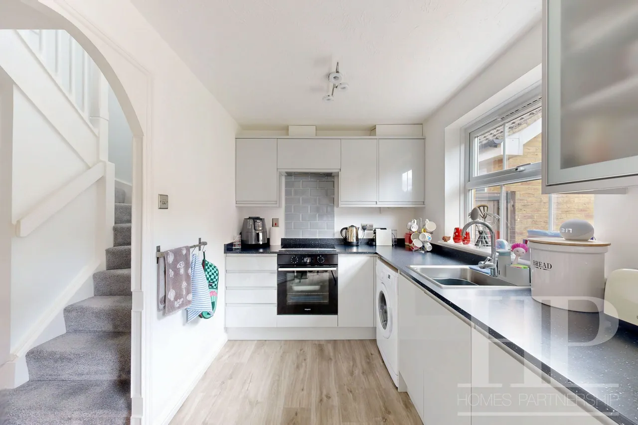 Milborne Road, Maidenbower, RH10, photo 7