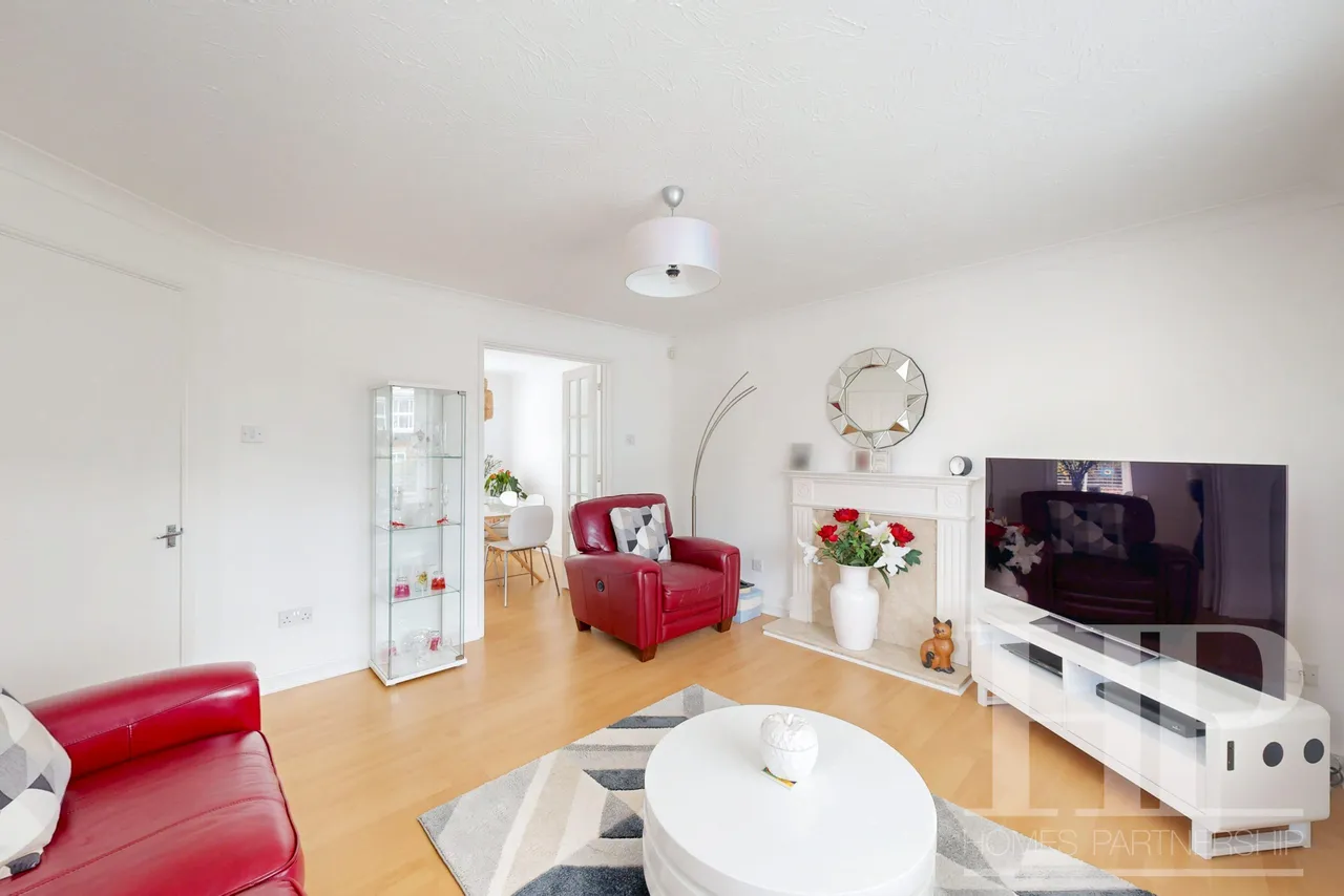 Milborne Road, Maidenbower, RH10, photo 5