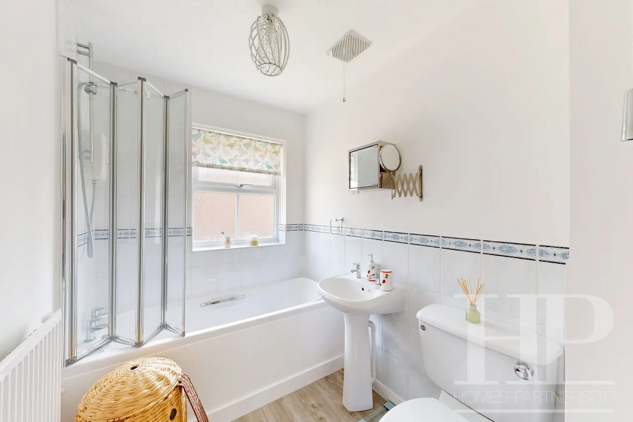 Milborne Road, Maidenbower, RH10, photo 14
