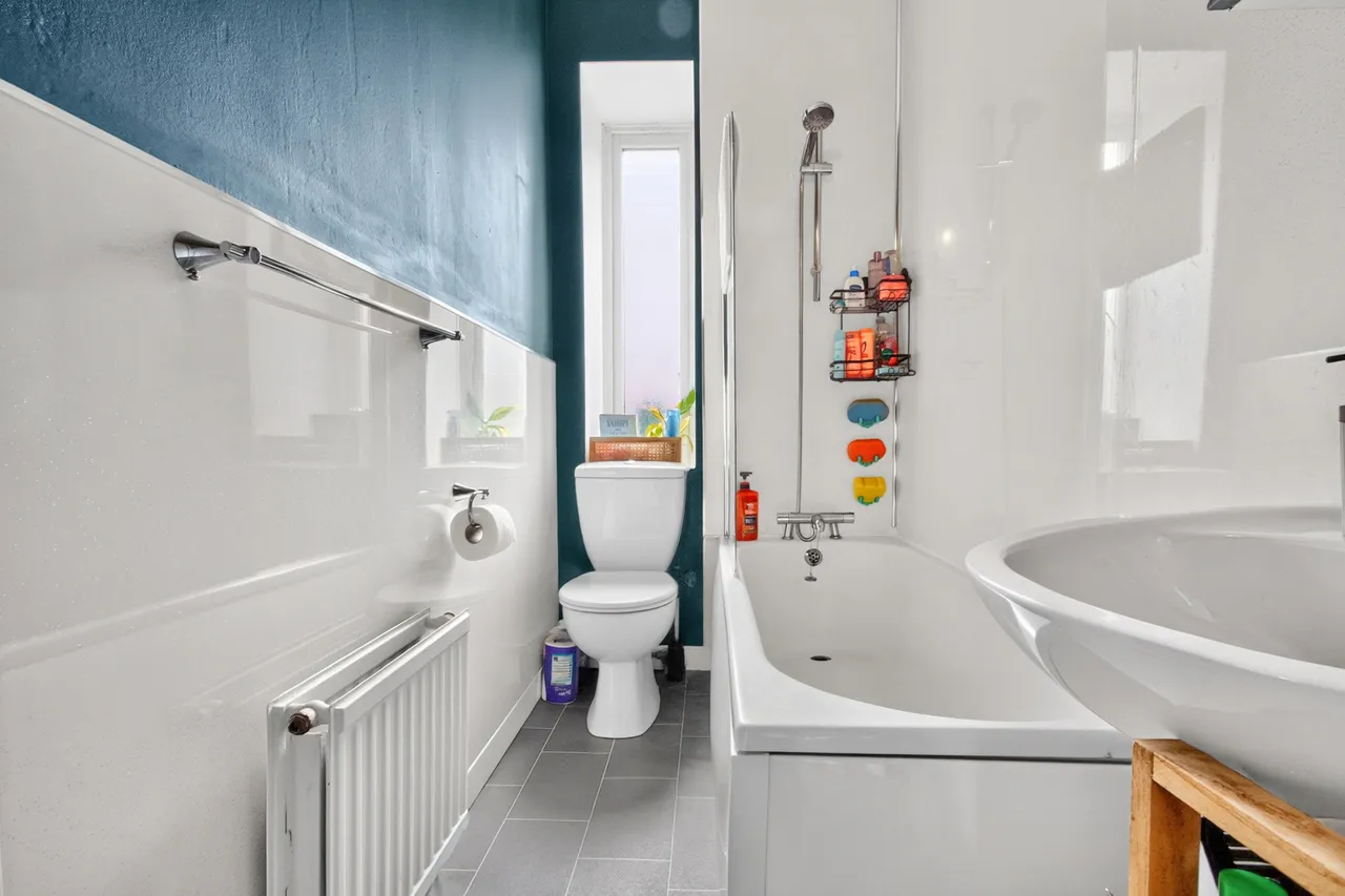 Dumbarton Road, Scotstoun, G14, photo 13