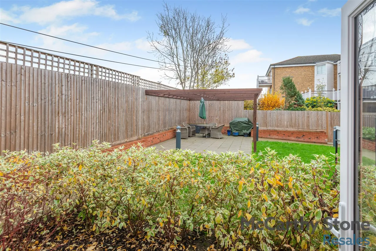 Westpole Avenue, Barnet, EN4, photo 14