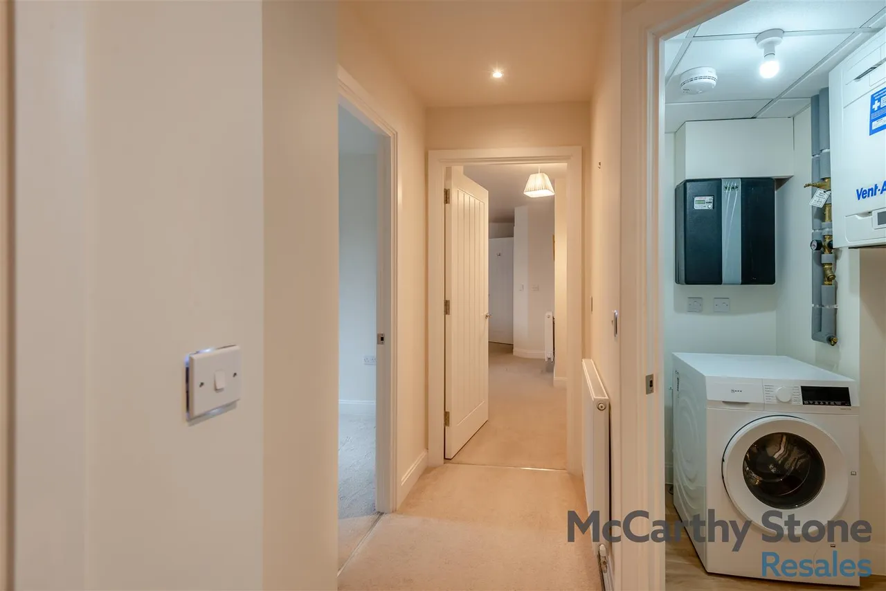 Westpole Avenue, Barnet, EN4, photo 13
