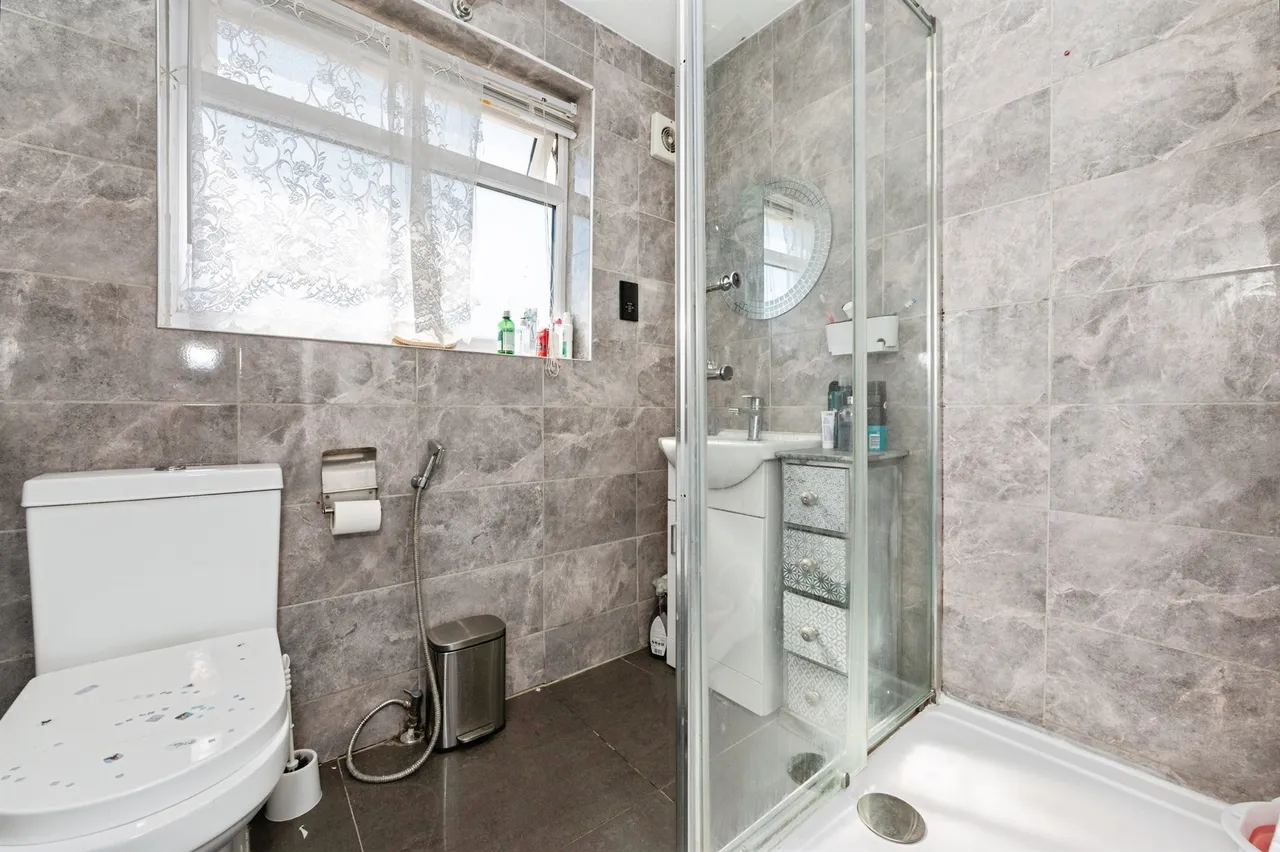 Alfred Road, Aveley, South Ockendon, photo 9