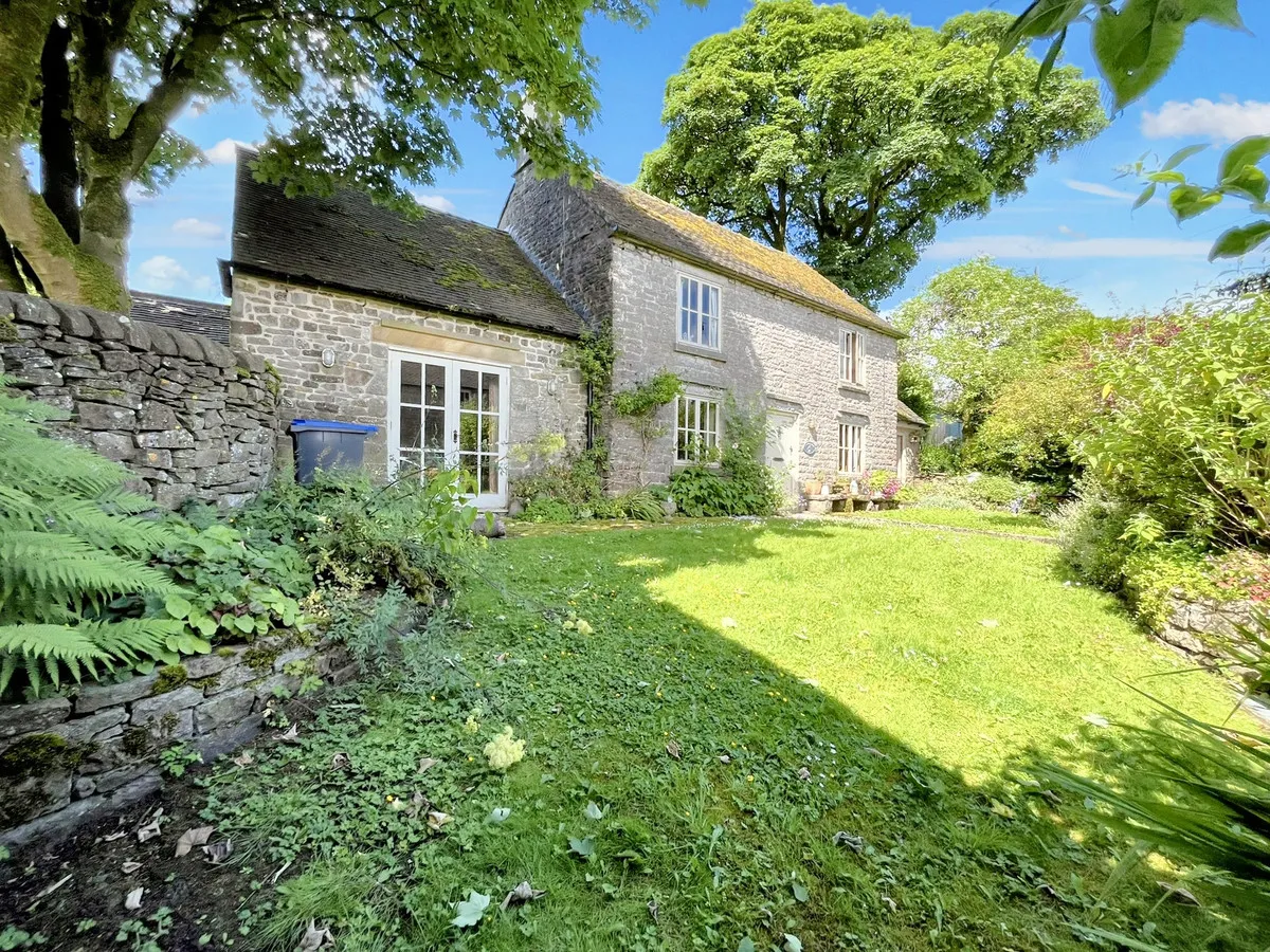 3 bed property for sale, Ashbourne Road, Wetton, DE6