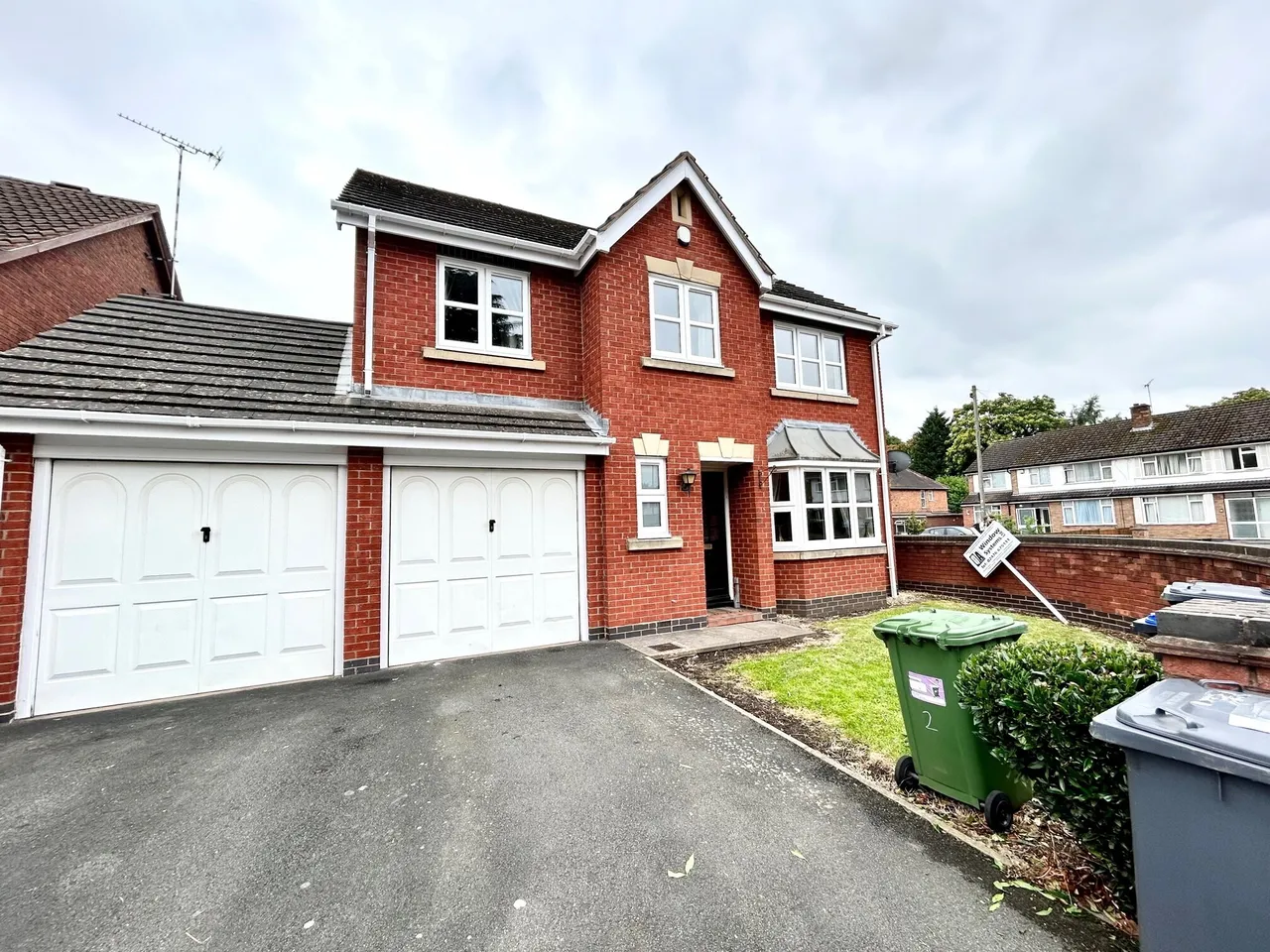 8 bed house to rent, Wych Elm Drive, Leamington Spa, CV31