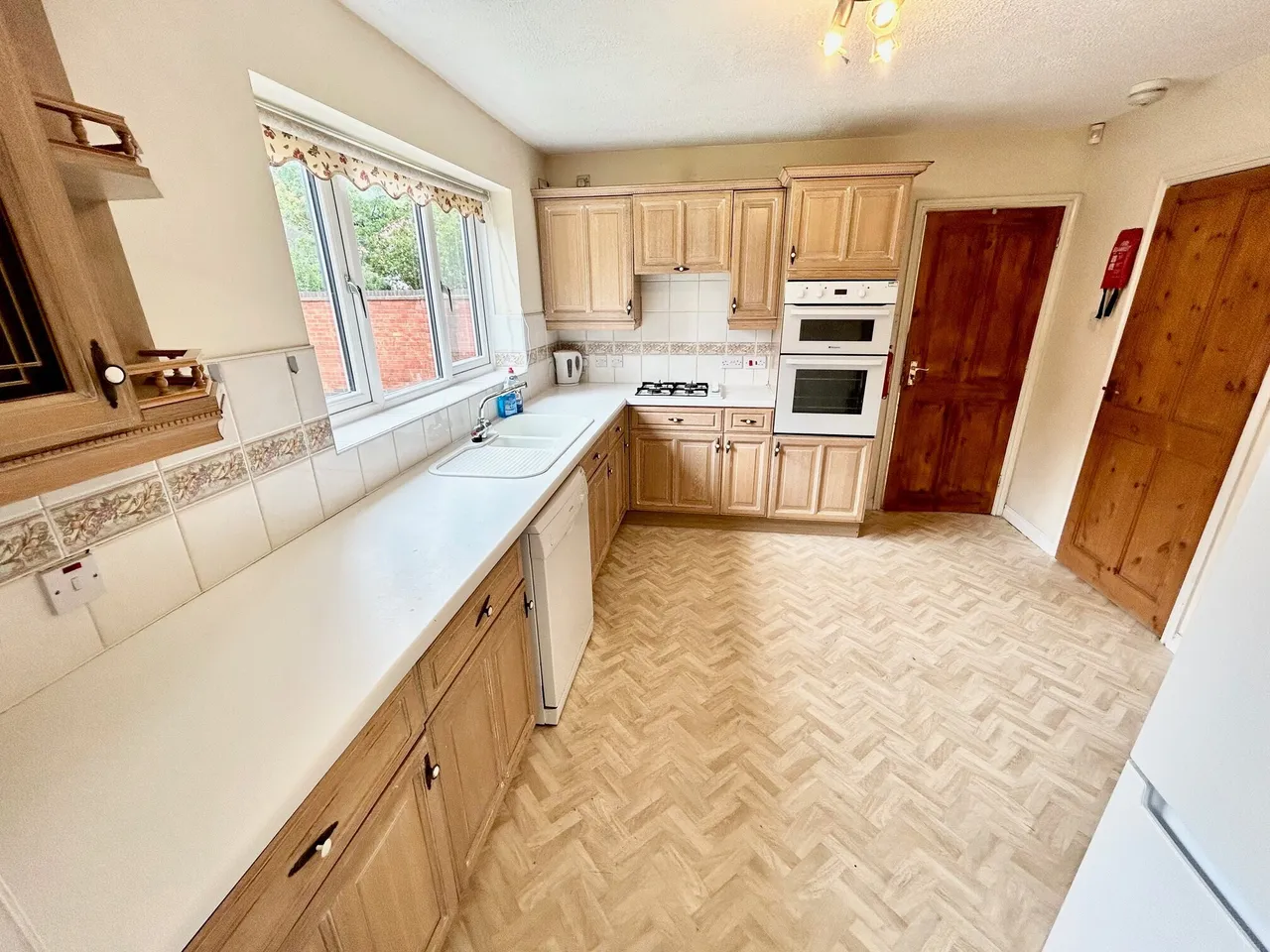 Wych Elm Drive, Leamington Spa, CV31, photo 2