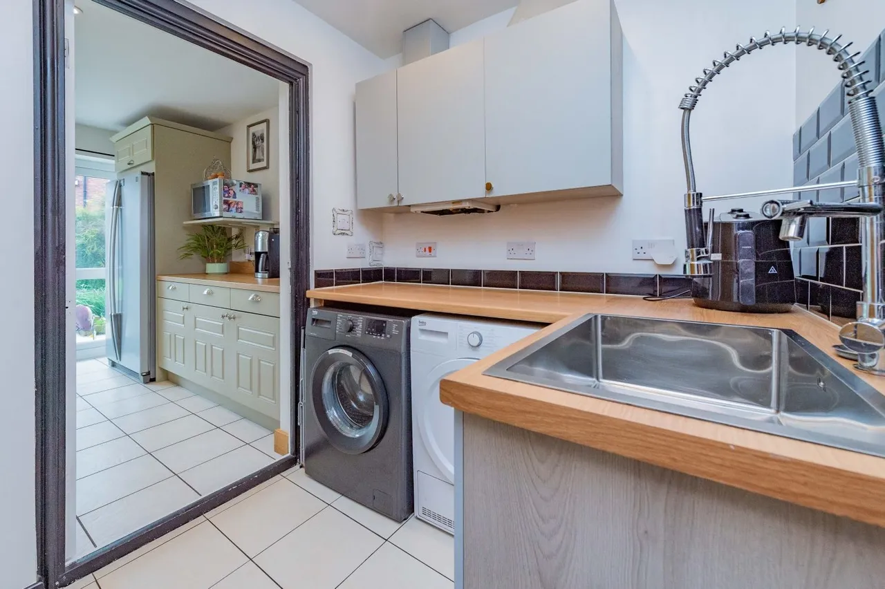 Drake Close, Shrewsbury, SY2, photo 13