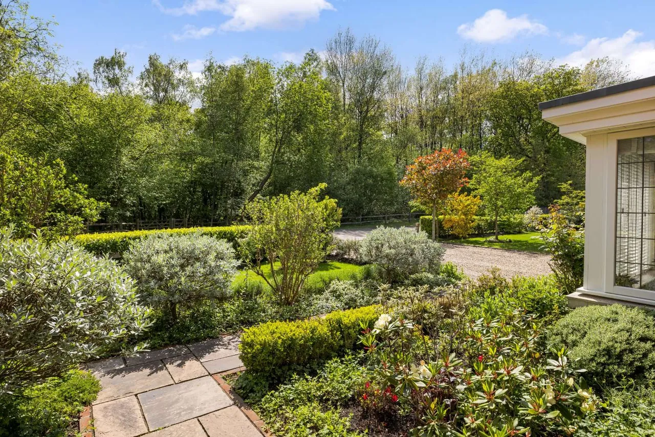 Bracken Lane, Cranleigh, GU6, photo 29