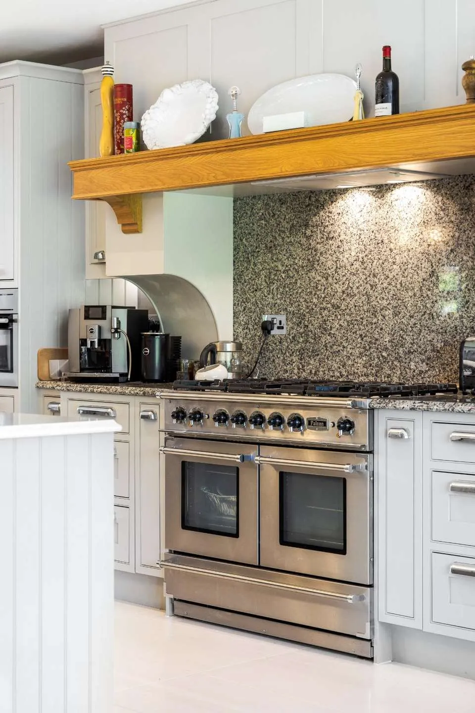 Bracken Lane, Cranleigh, GU6, photo 9