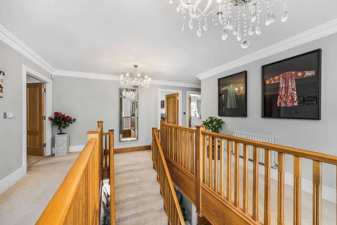 Bracken Lane, Cranleigh, GU6, photo 18