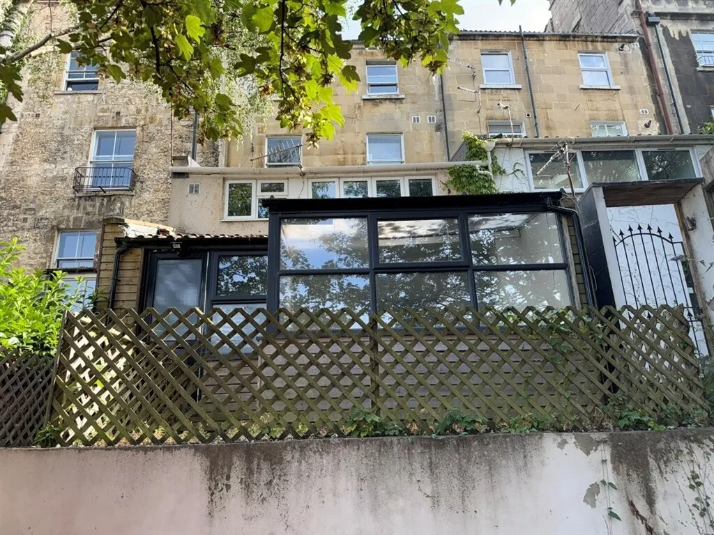 1 bed flat for sale — Wells Road, BATH