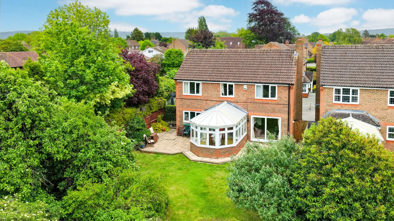 5 bed house for sale — Castlefields, Stoke Mandeville, Aylesbury