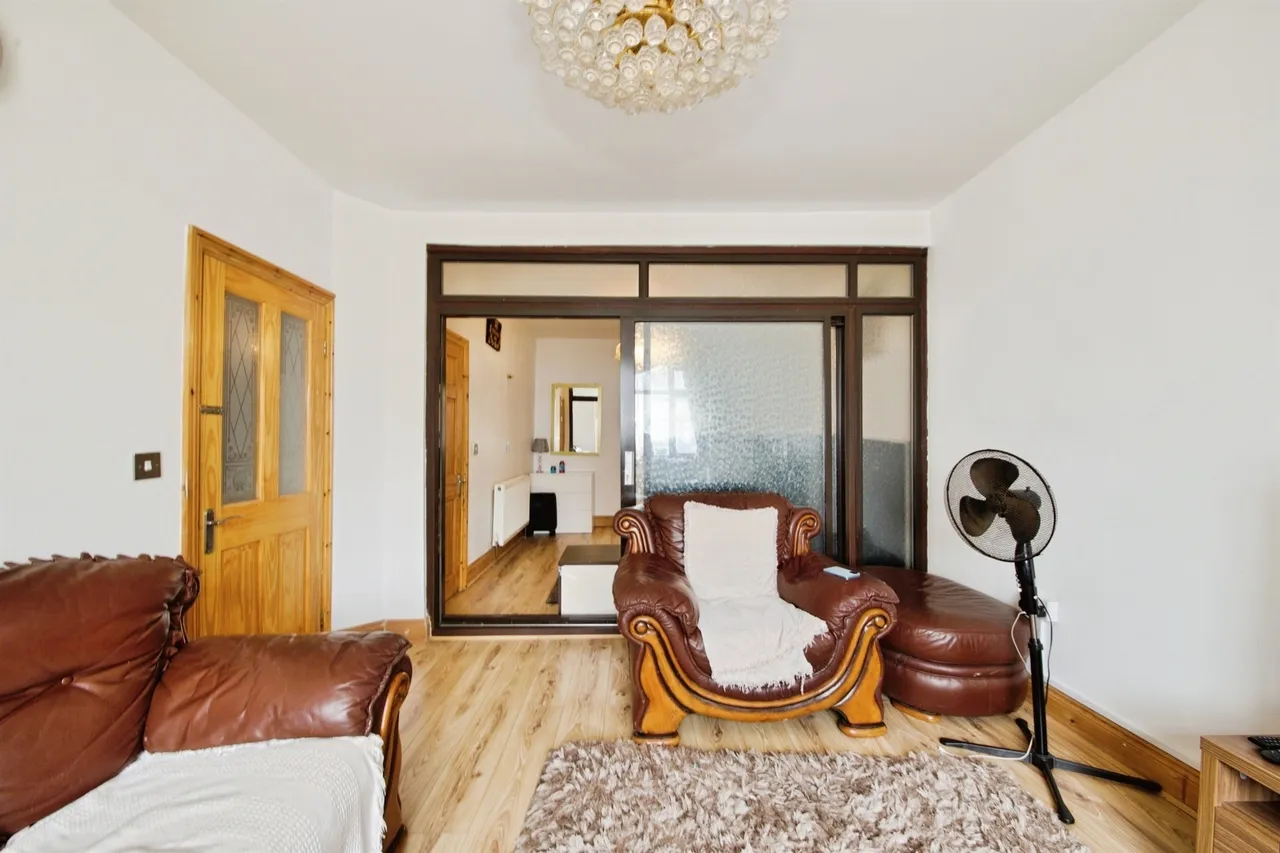 Kingston Road, Ilford, photo 7