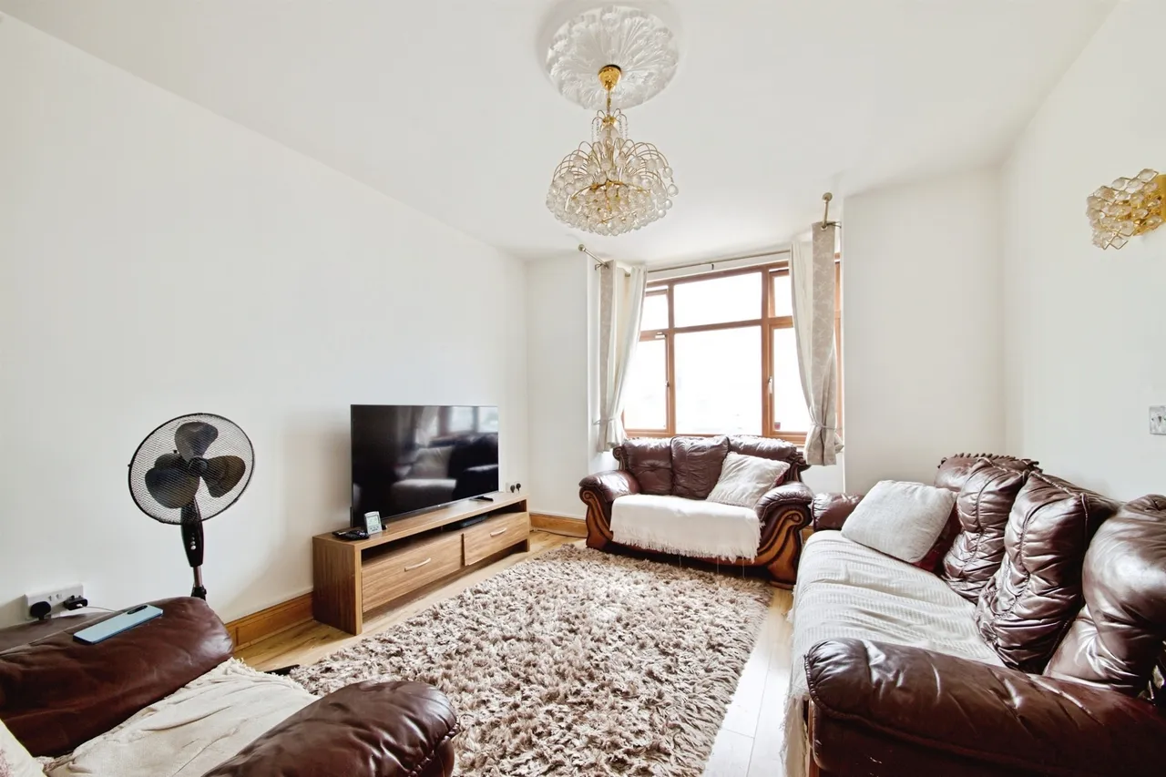 Kingston Road, Ilford, photo 2
