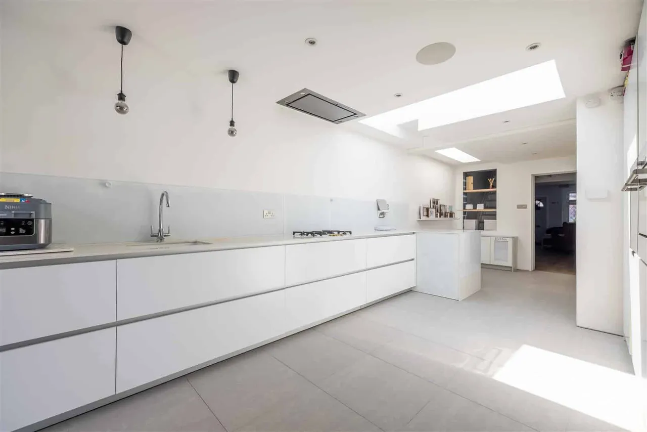 Rays Avenue, Windsor, Berkshire, SL4 5HG, photo 8