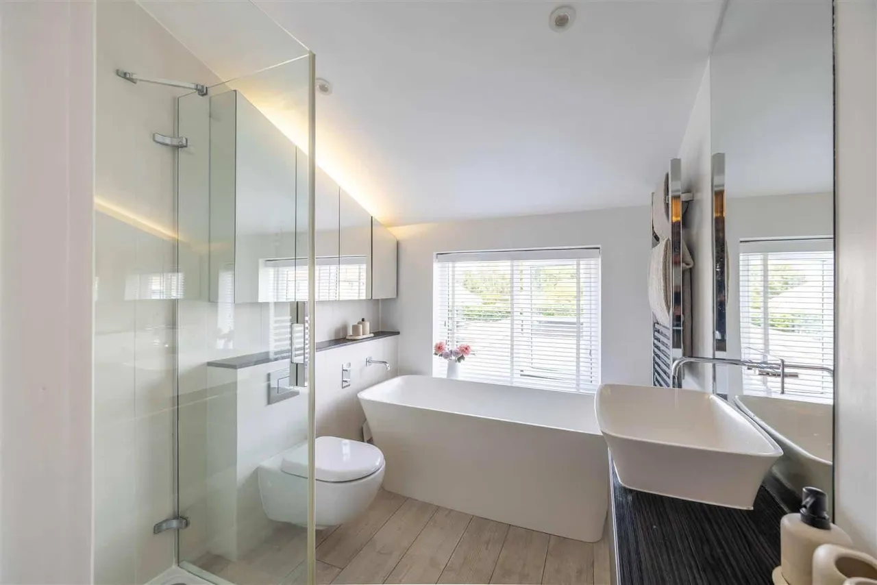 Rays Avenue, Windsor, Berkshire, SL4 5HG, photo 14