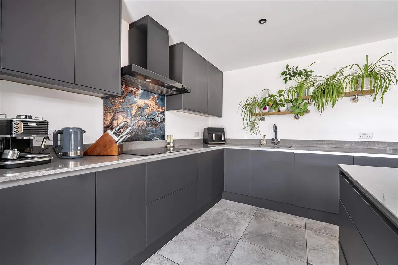 Kings Road, Birchington, Kent, CT7 0DU, photo 9